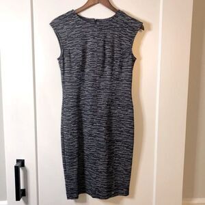 Ann Taylor cap sleeve sheath dress‎ woman’s size Xs
